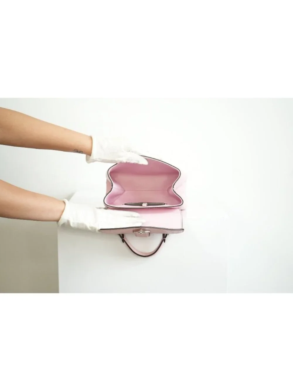 Louis Vuitton Mini Ostrich Rose De Vents ostrich skin